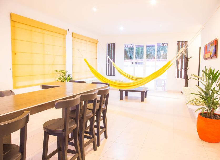Dining room Photo