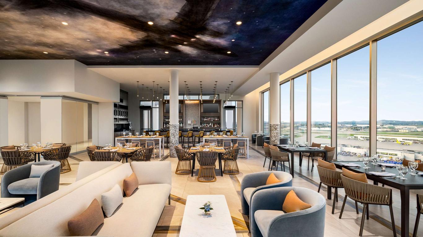 Hilton BNA Nashville Airport Terminal