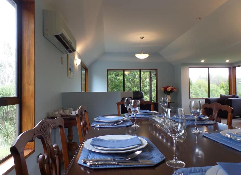 Dining room Photo