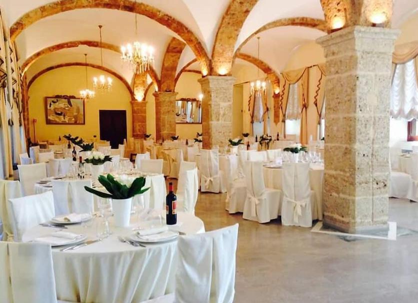 Banquet hall Photo