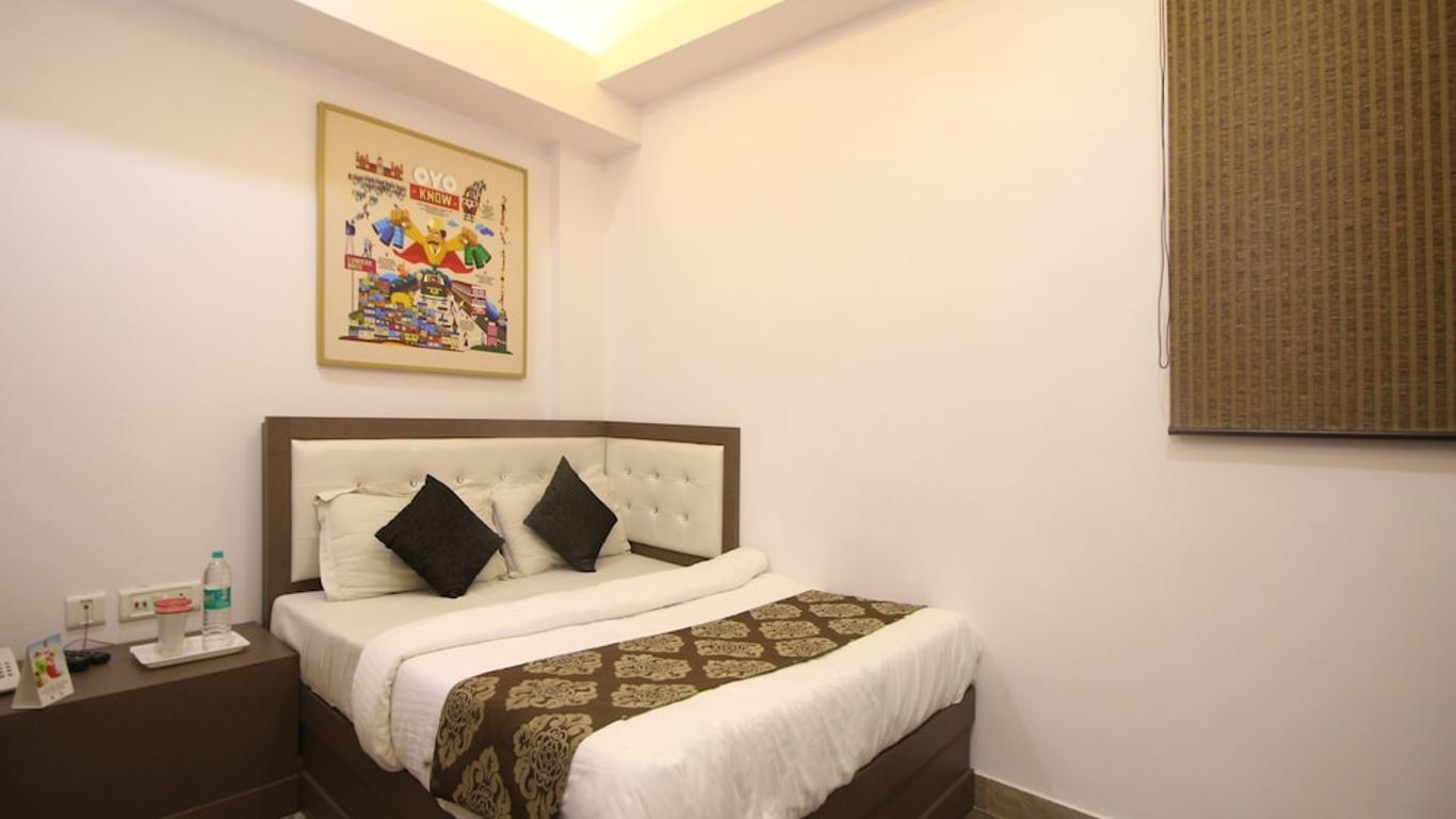 OYO 393 Hotel Rk Grand Inn