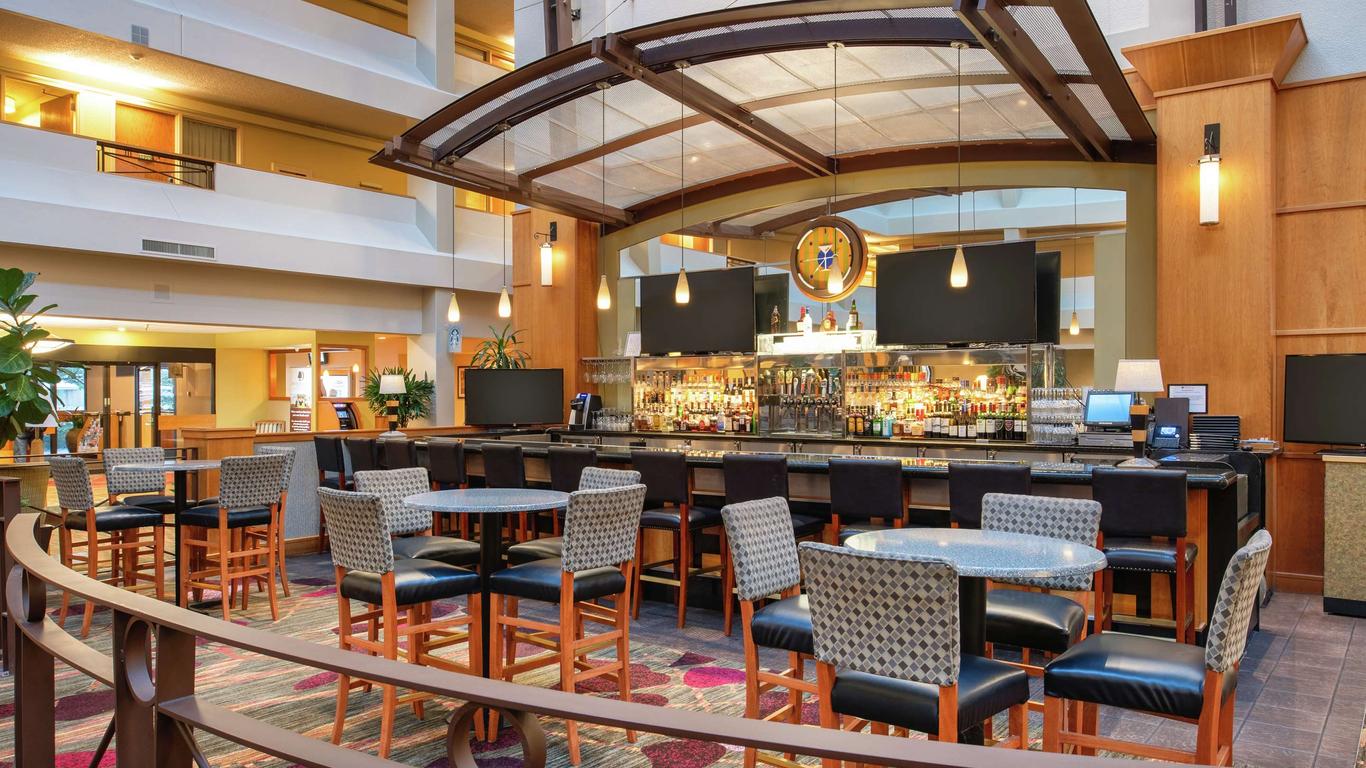 Keys To Unforgettable Stays: Unlock The World Of Doubletree By Hilton Hotel Seattle Airport