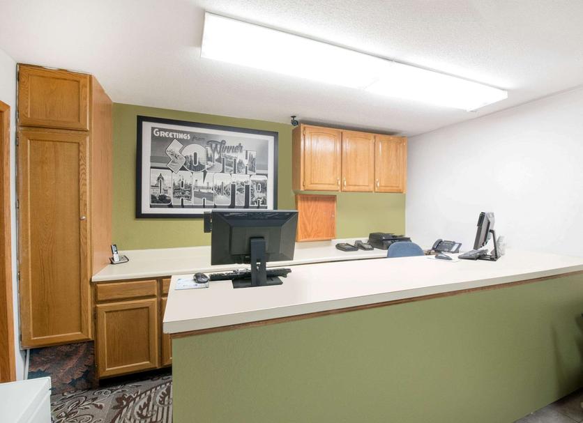 Front desk Photo