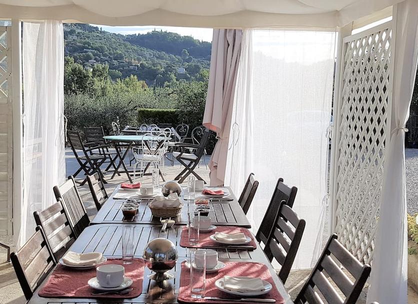 Dining room Photo