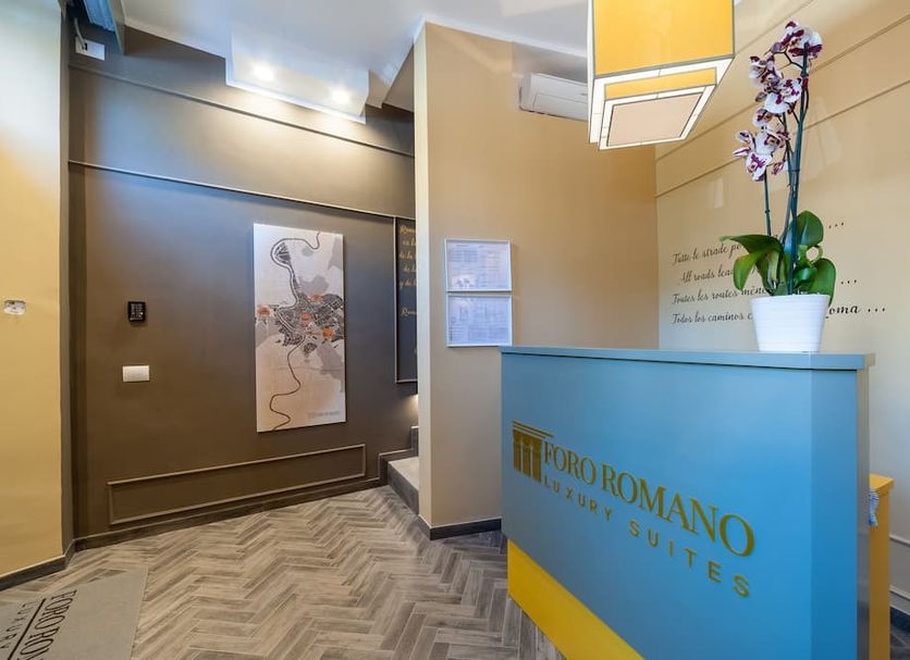 Front desk Photo