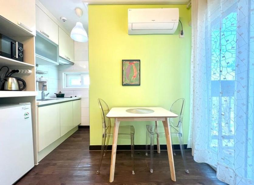 Kitchen Photo