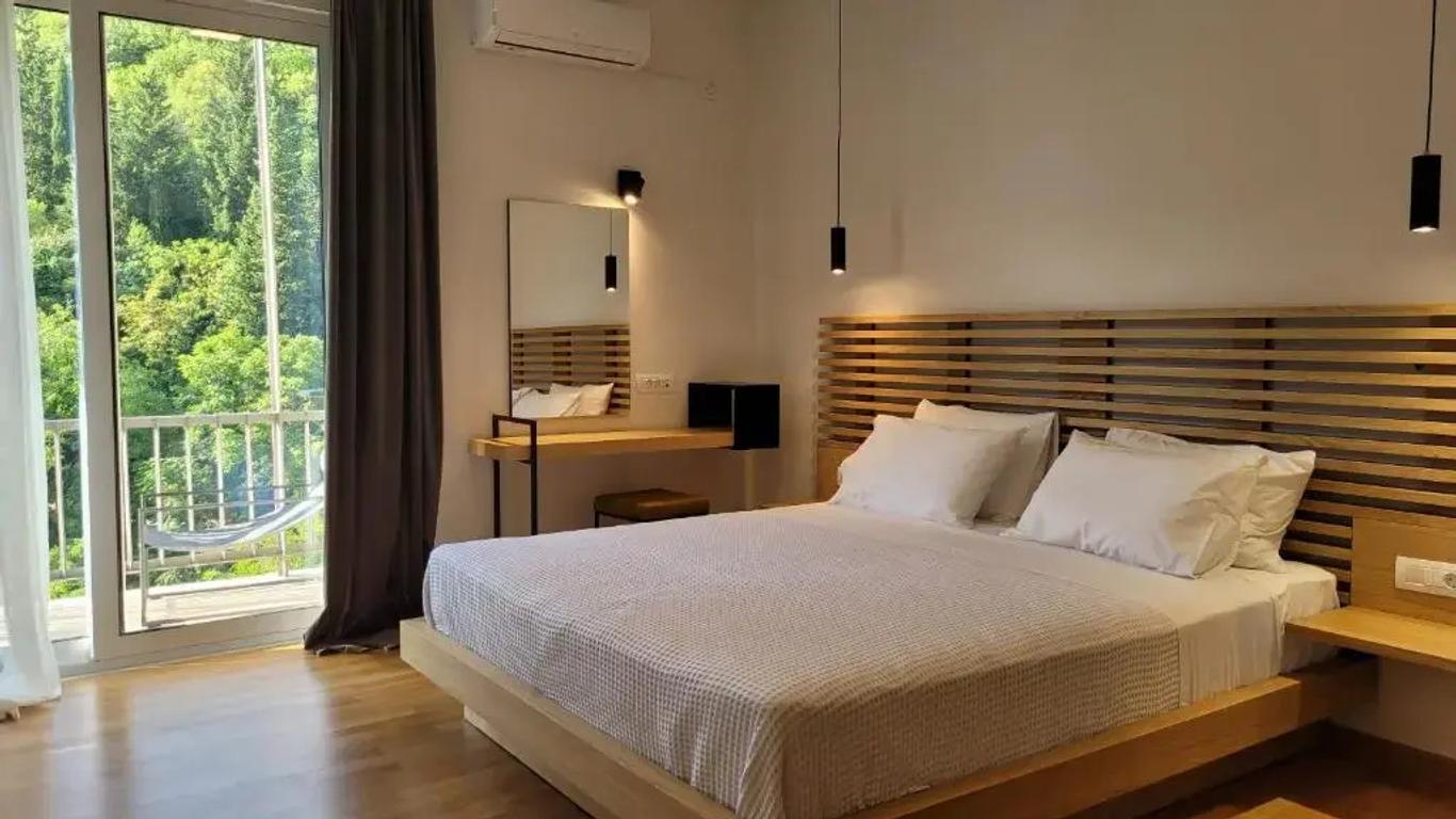 Theoxenia Hotel
