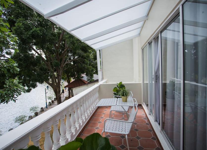 Balcony Photo