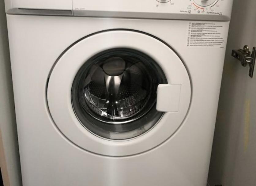 Laundry facility Photo