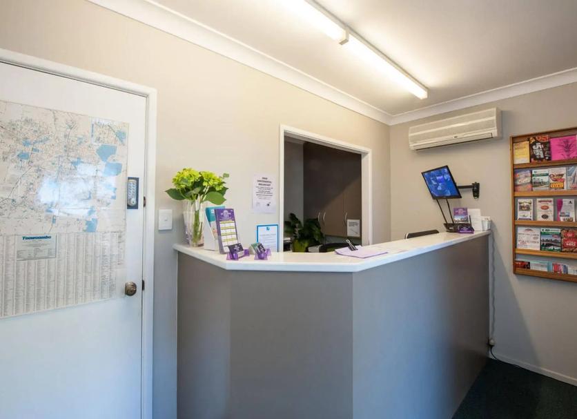 Front desk Photo