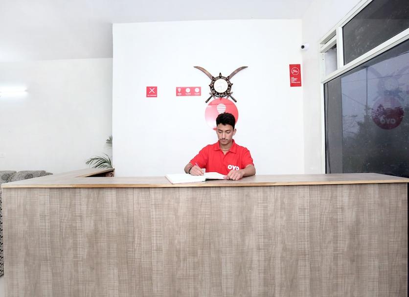 Front desk Photo