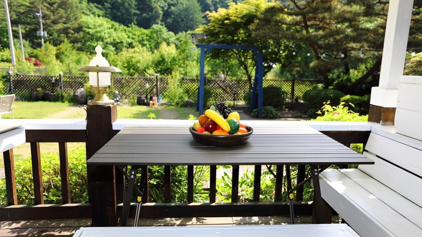 Pyeongchang Bench House
