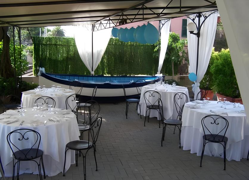 Banquet hall Photo