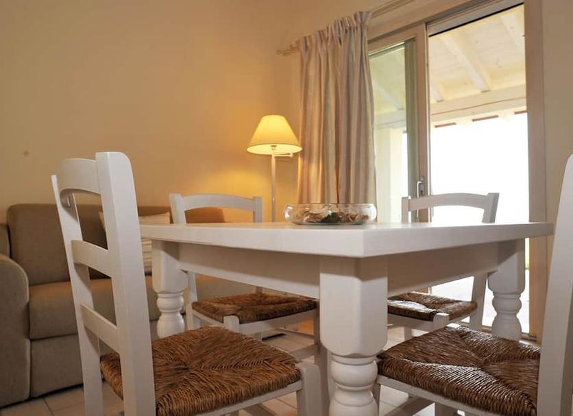 Dining room Photo