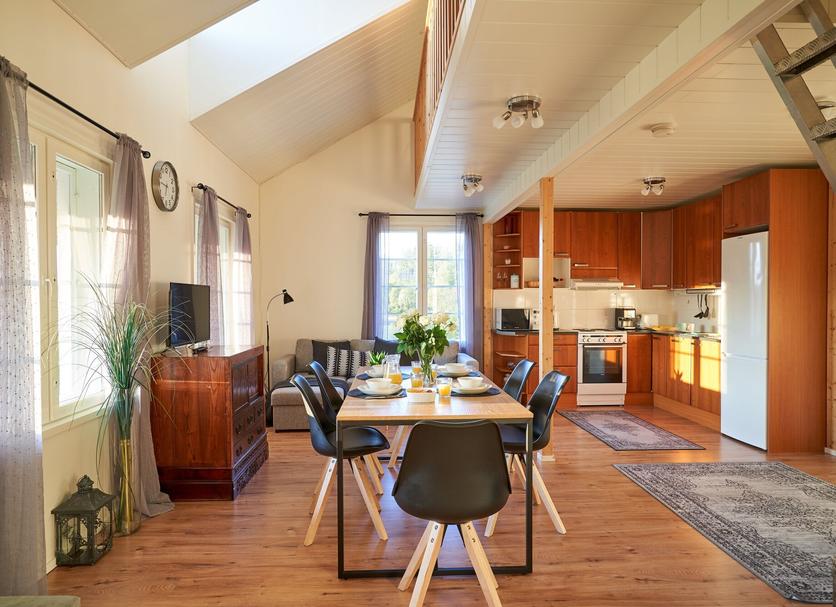 Dining room Photo