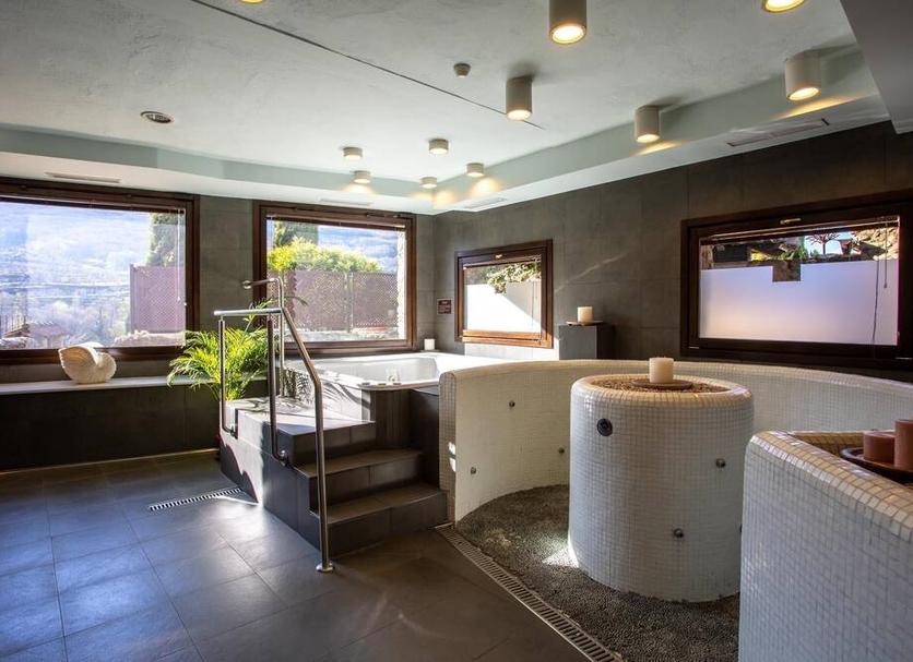 Spa Photo