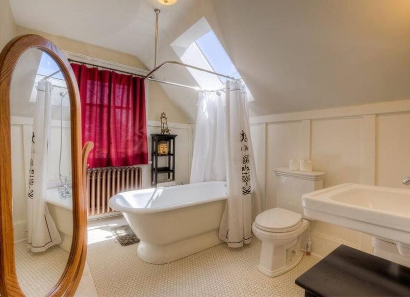Bathroom Photo