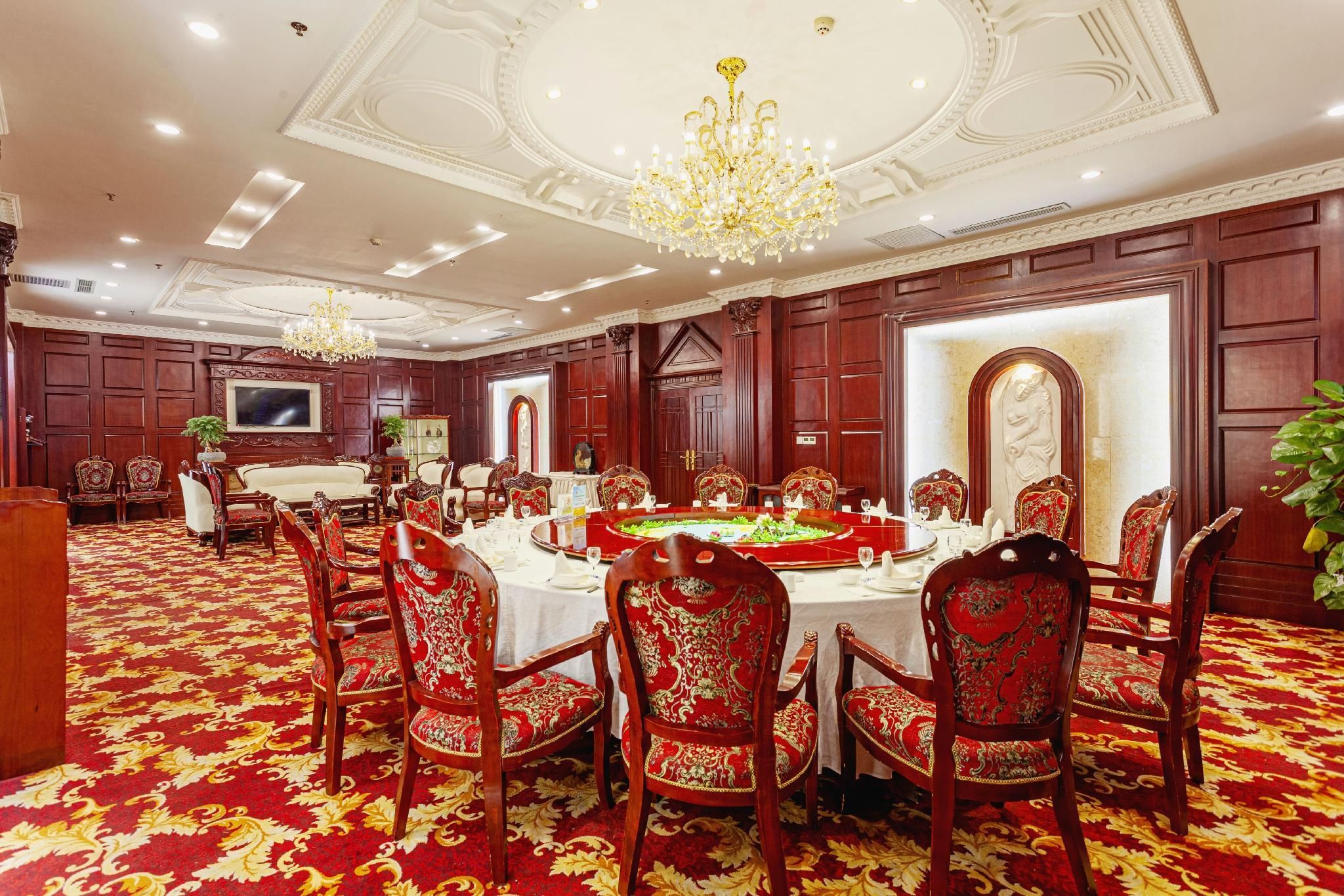 Banquet hall