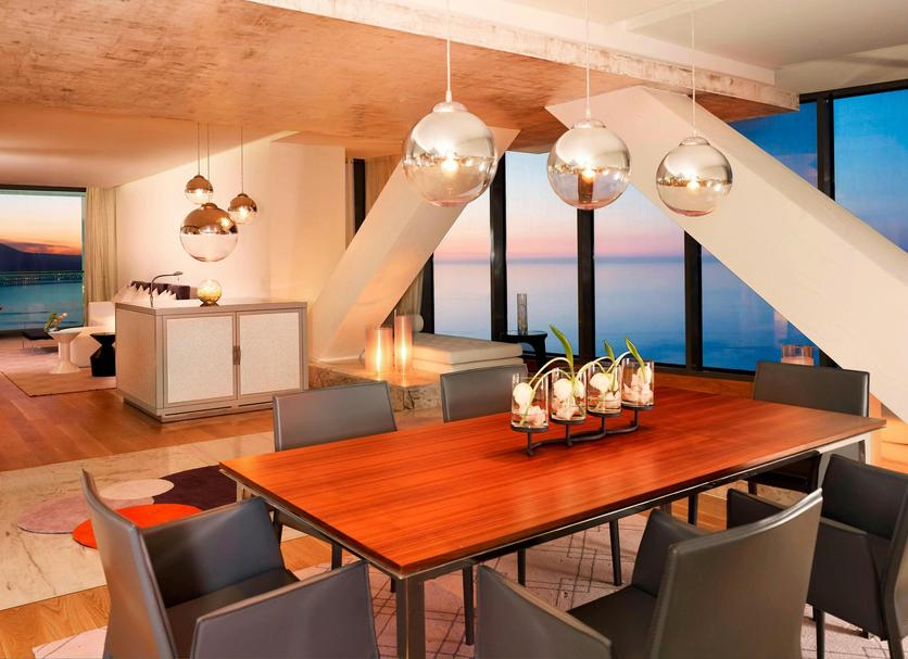 Dining room Photo