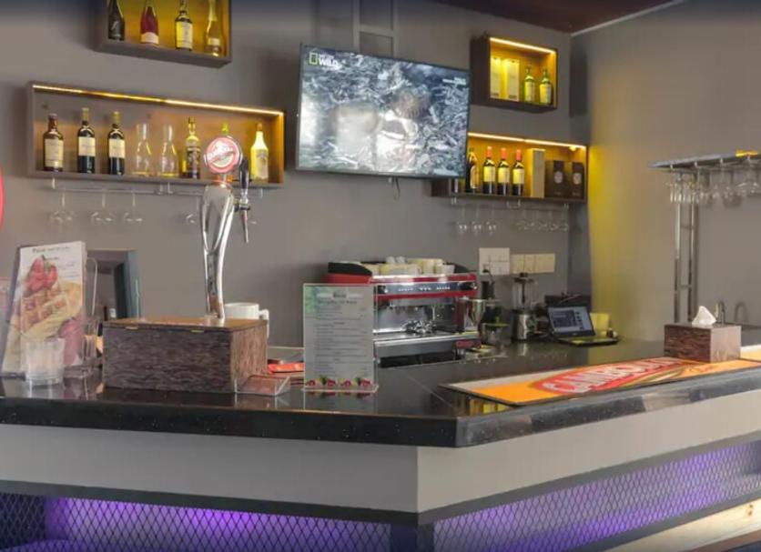 Bar Photo