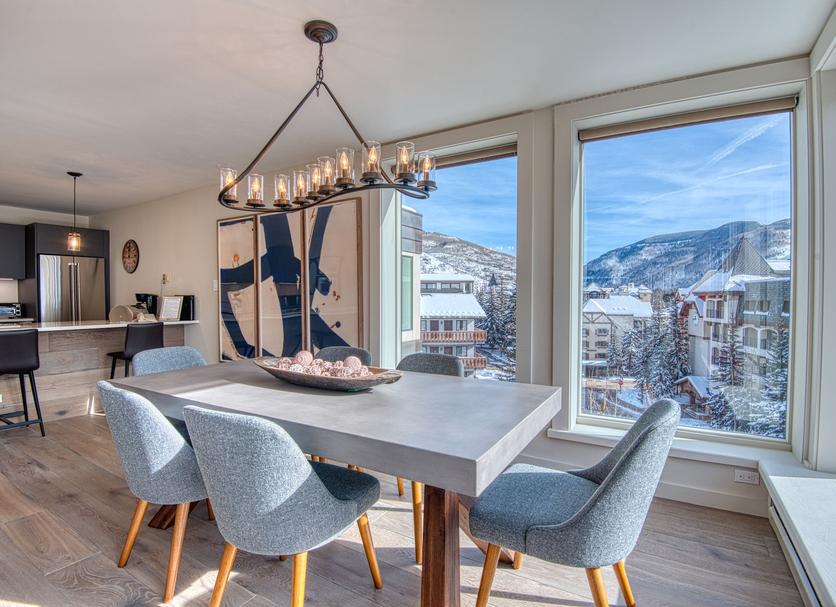 Dining room Photo