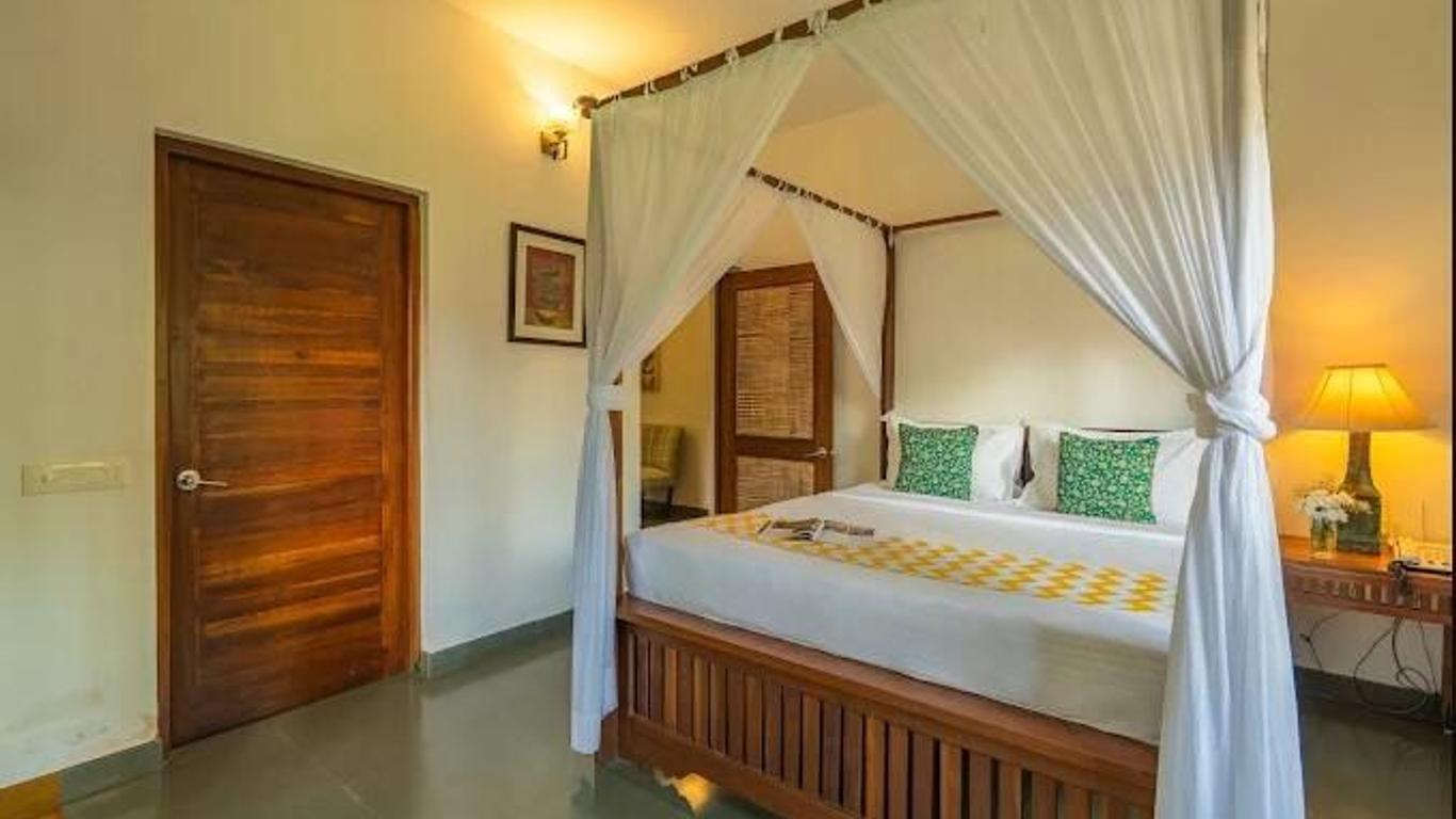 Fabhotel Sovi Studios
