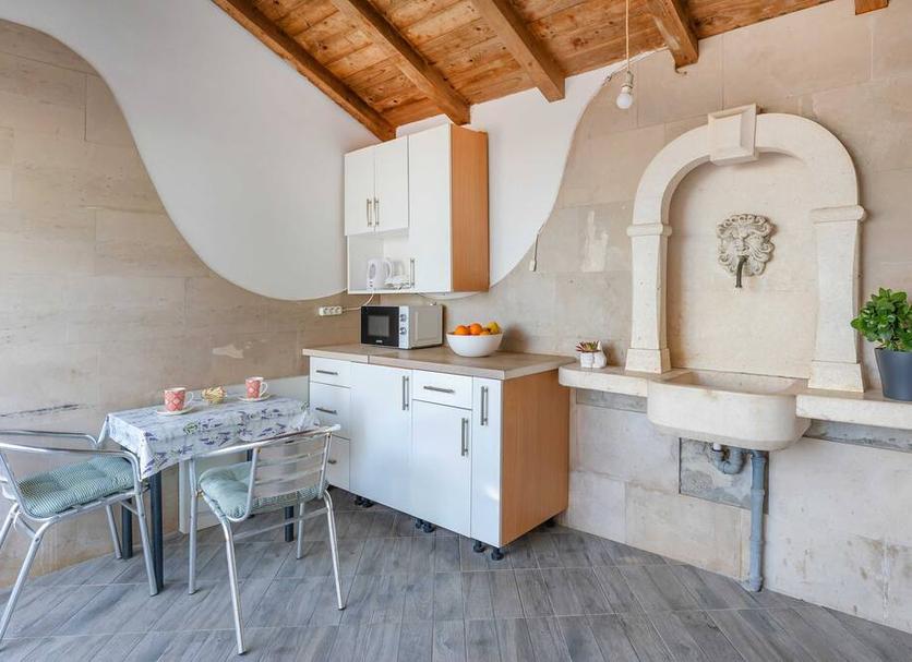 Kitchen Photo