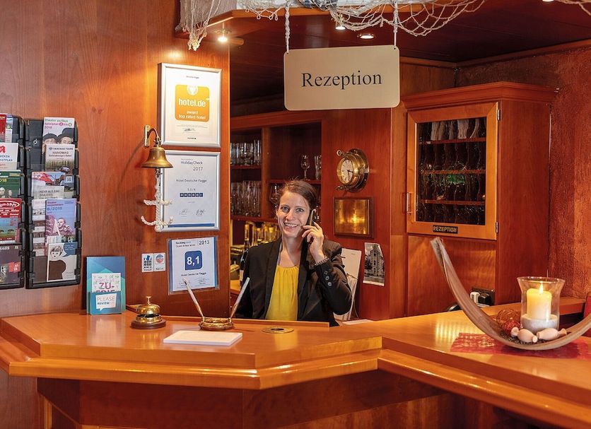 Front desk Photo