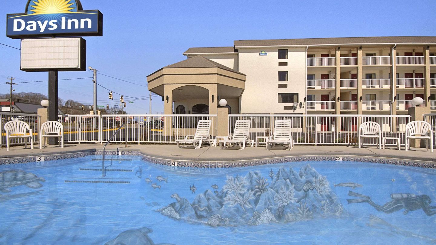 Days Inn by Wyndham Apple Valley Pigeon from 43