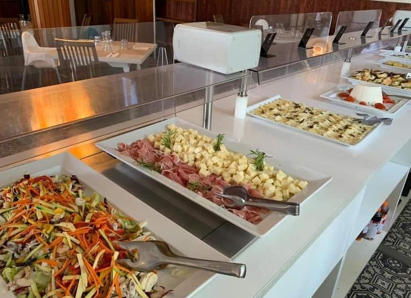 Buffet Photo