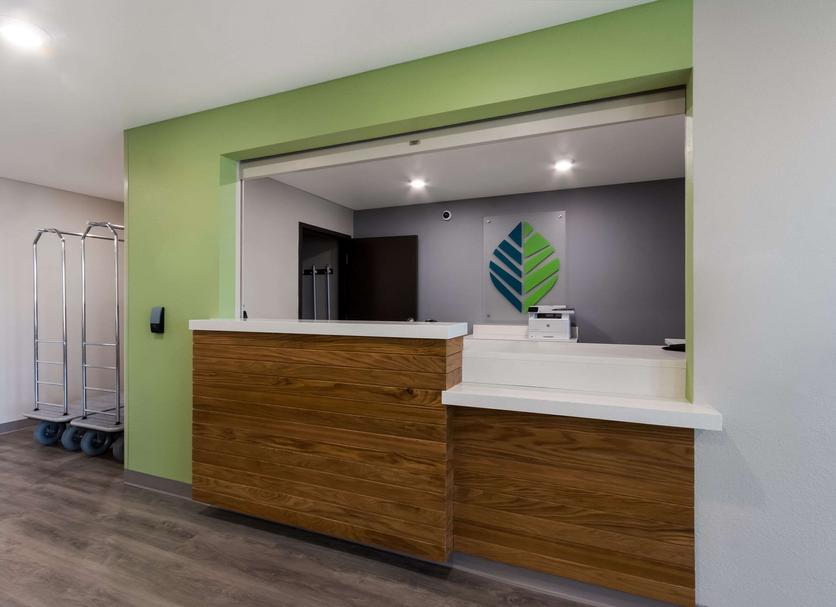 Front desk Photo