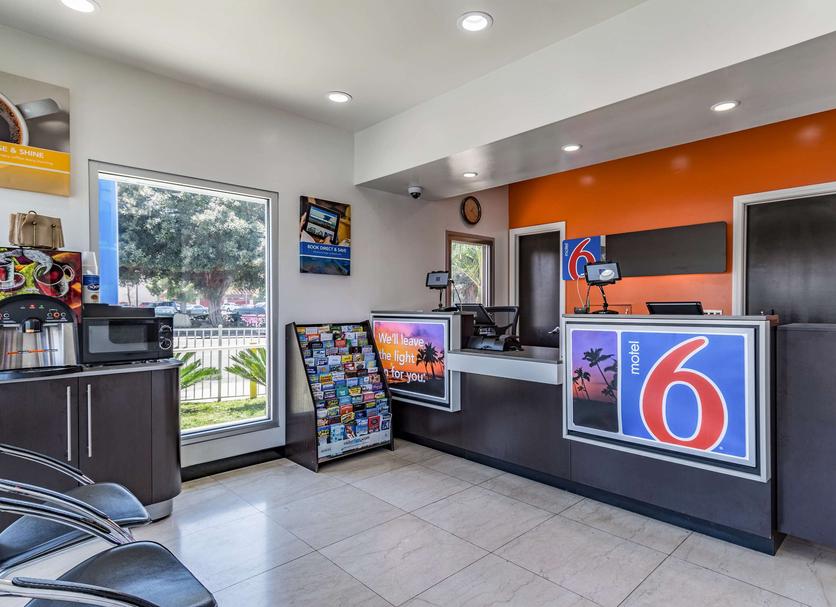 Front desk Photo