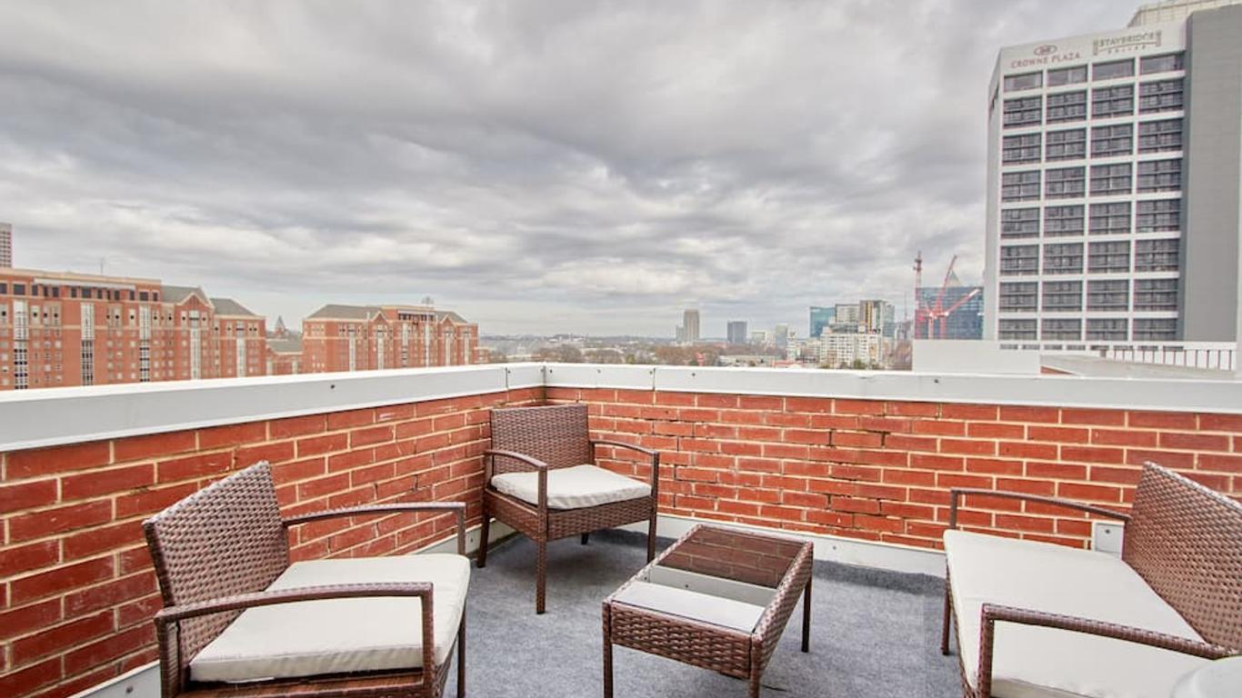Sonder Baltimore Place