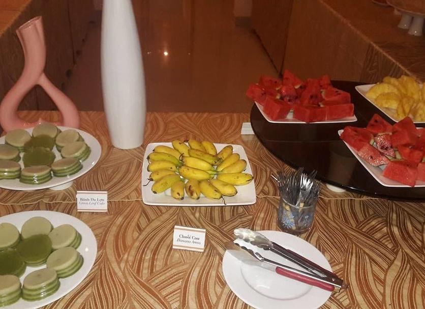 Buffet Photo