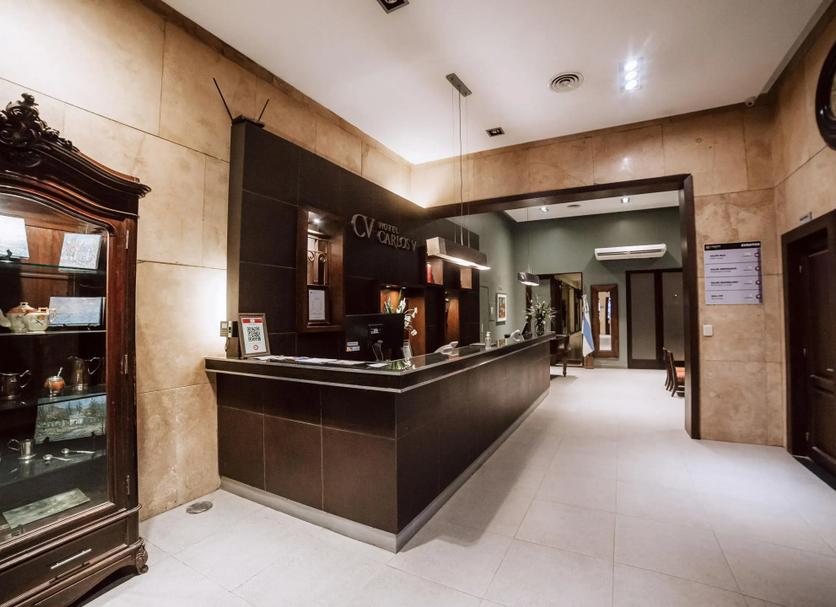 Front desk Photo
