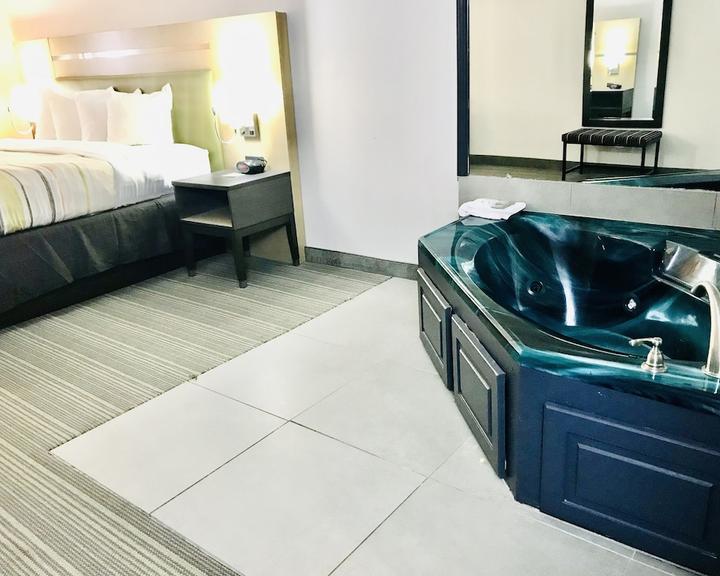 hotels in warner robins ga with jacuzzi in room