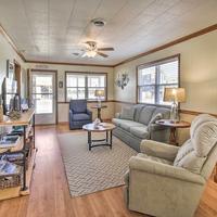 Nags Head Cottage Screened Porch, Walk to Beach!