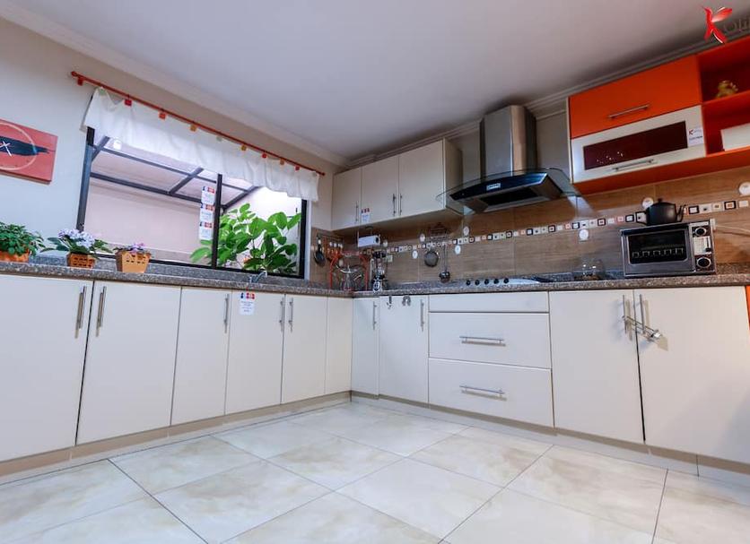Kitchen Photo