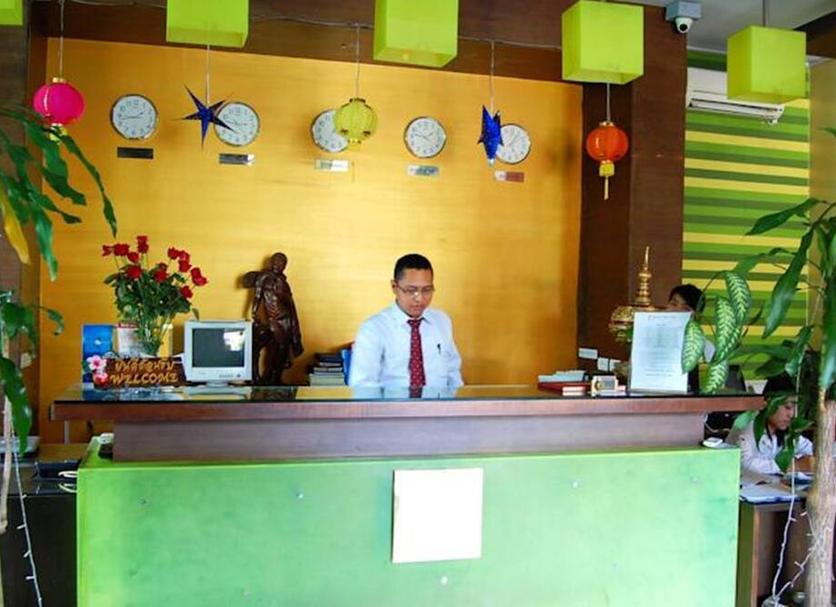 Front desk Photo