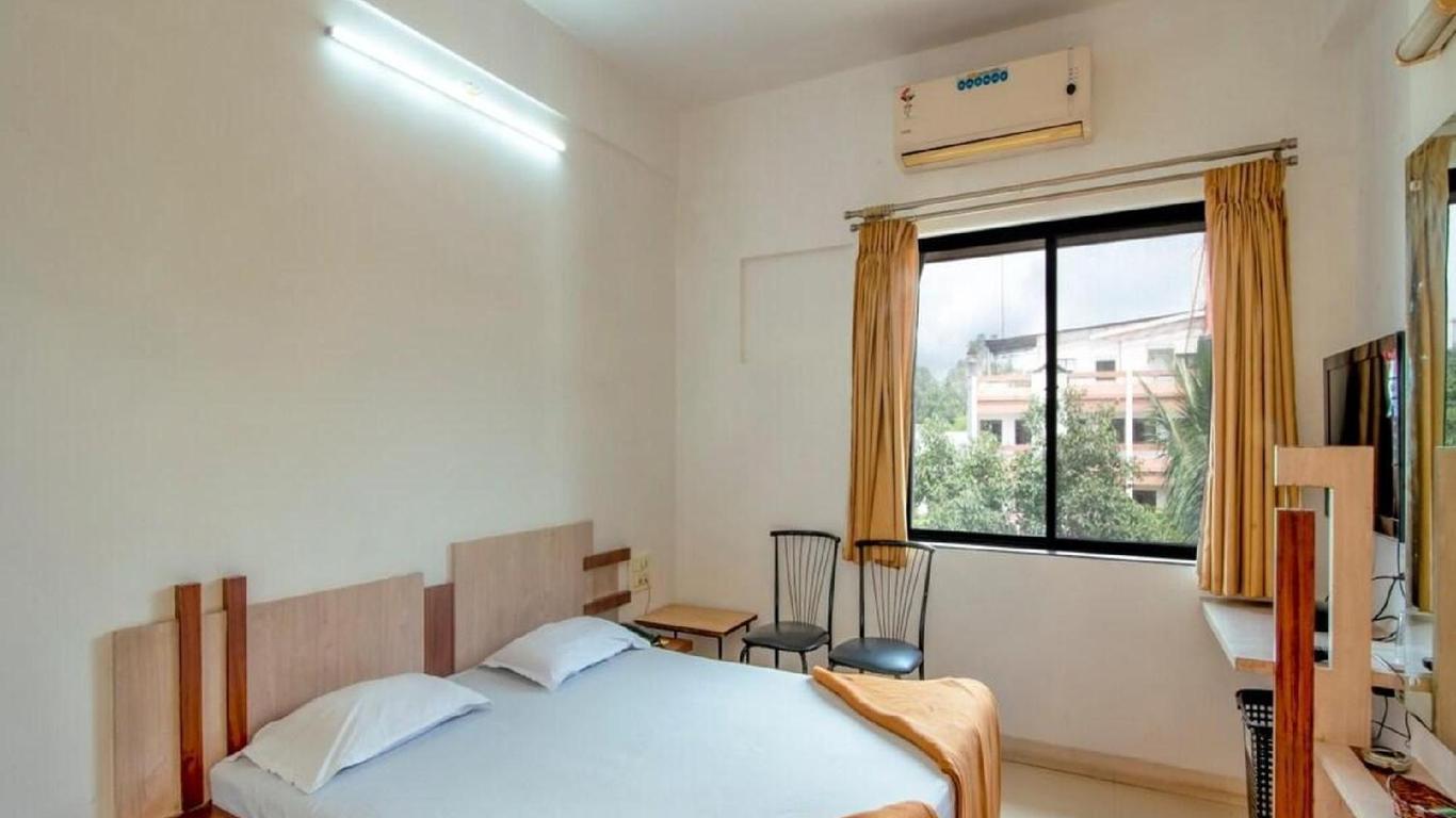 Hotel Rajmahal
