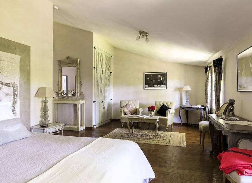 Bedroom Photo