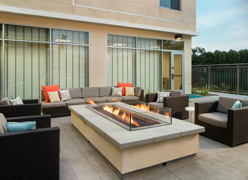 Homewood Suites by Hilton Aliso Viejo - Laguna Beach rooftop patio with fire pit and seating