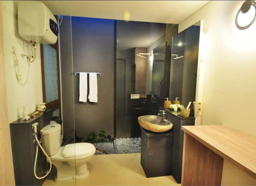Bathroom Photo