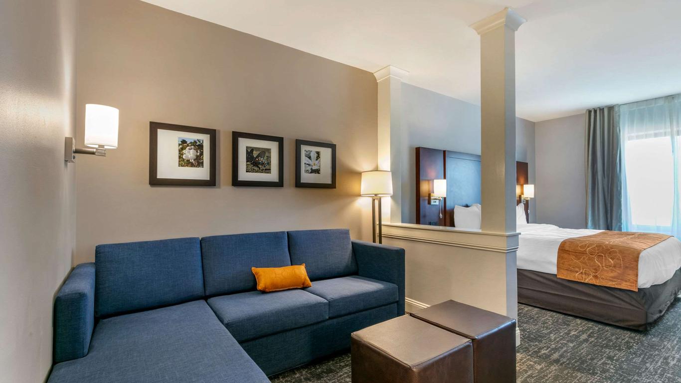 Comfort Suites North Tupelo