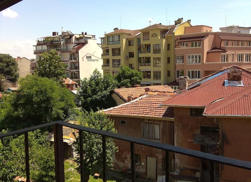 Balcony Photo