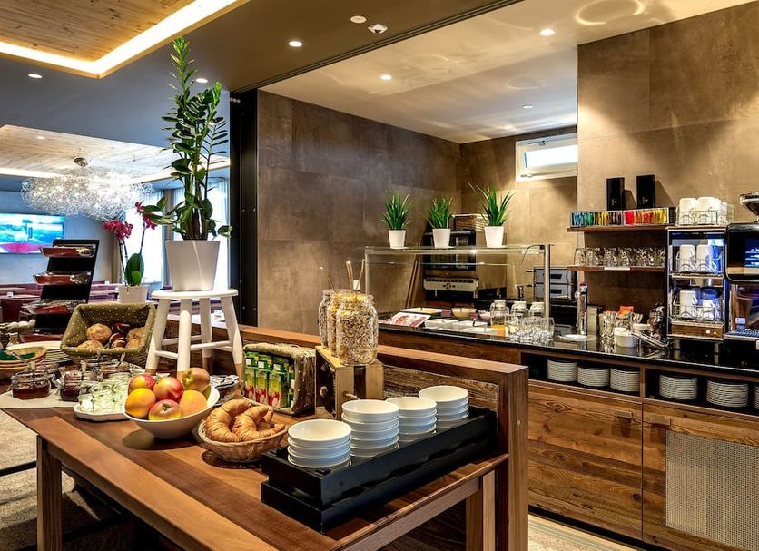 Buffet Photo