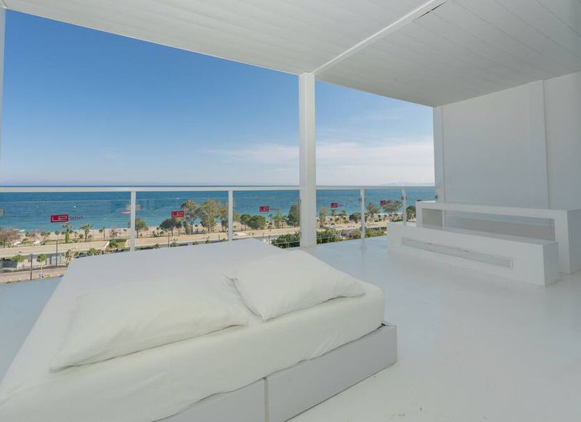 Hotel Su & Aqualand Antalya bedroom with ocean view and balcony