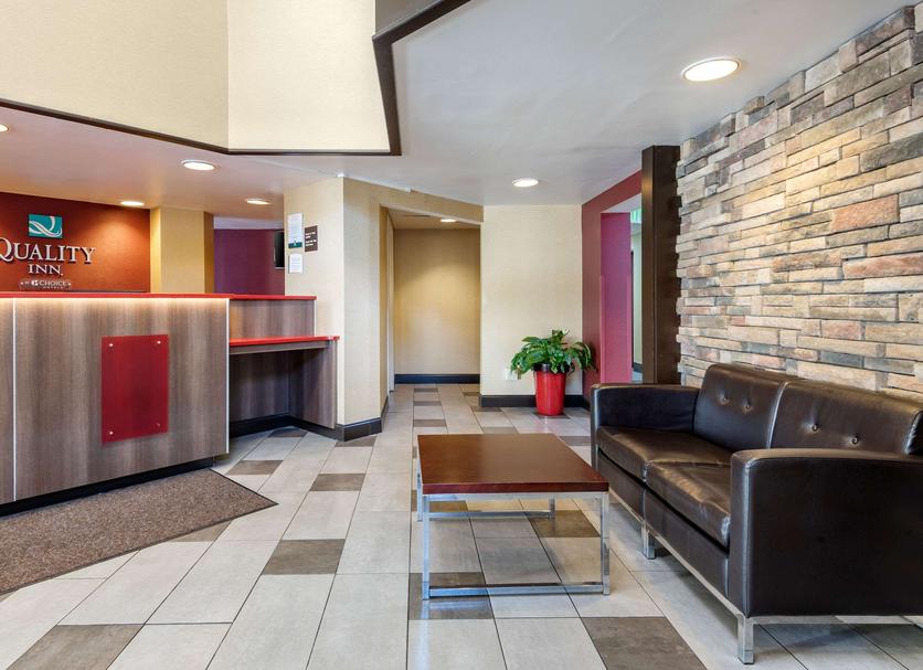 Front desk Photo