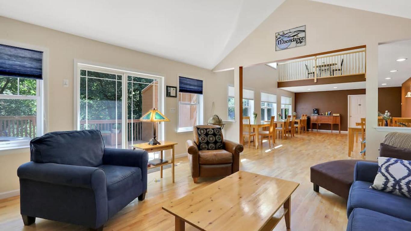 Moondance Ridge Suites