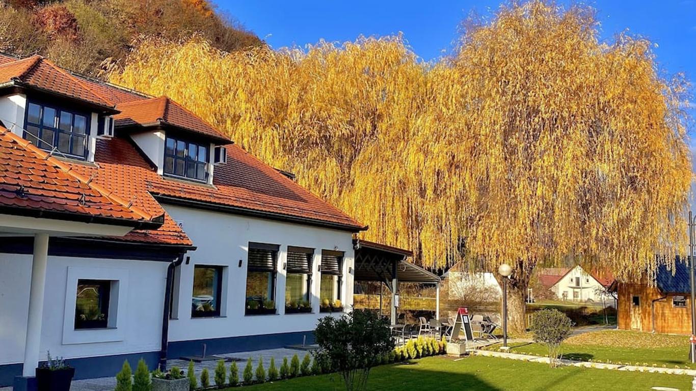 Kozjanski dvor